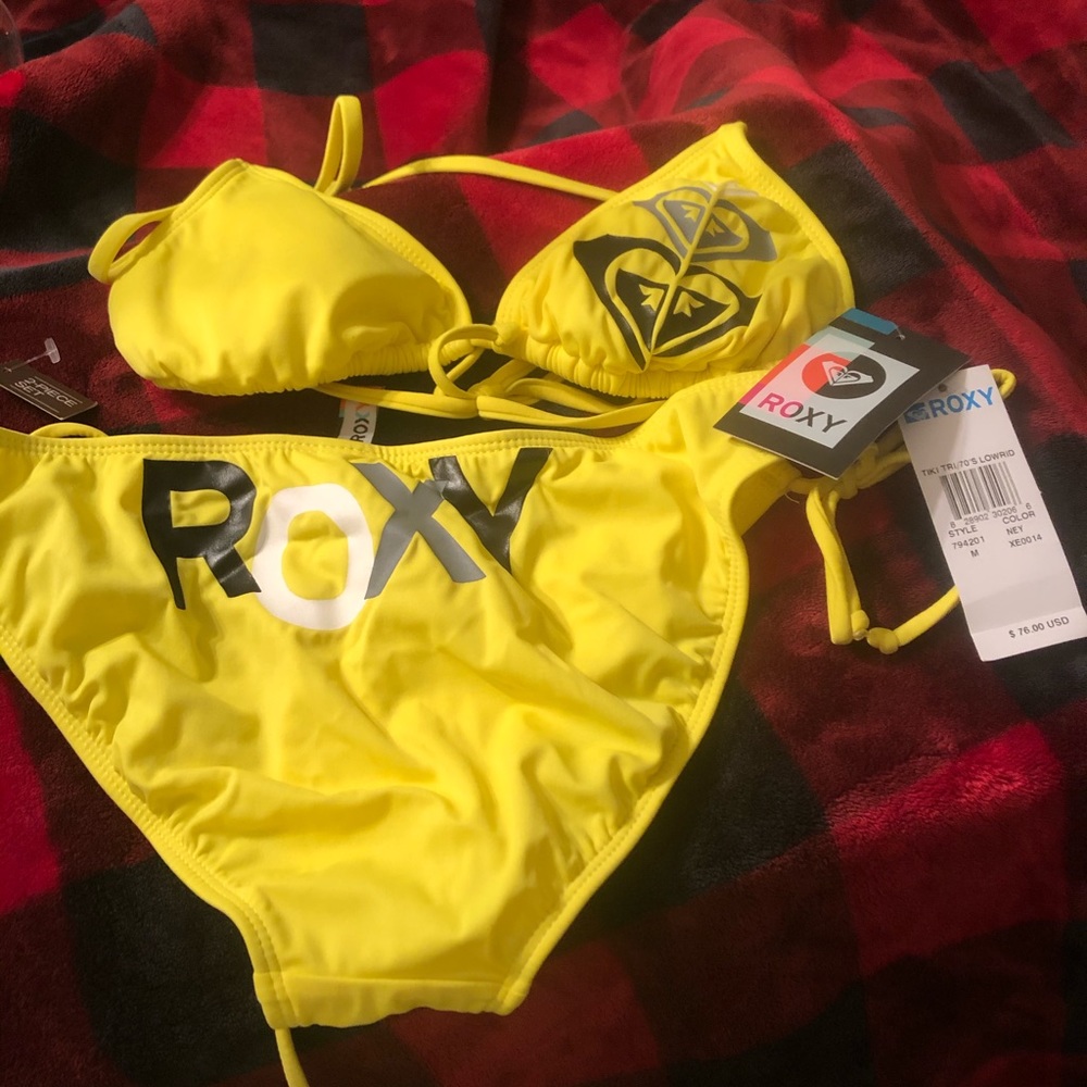 ROXY ladies string bikini. Brand new with tags
